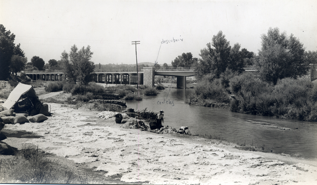 Vista del puente en construccin