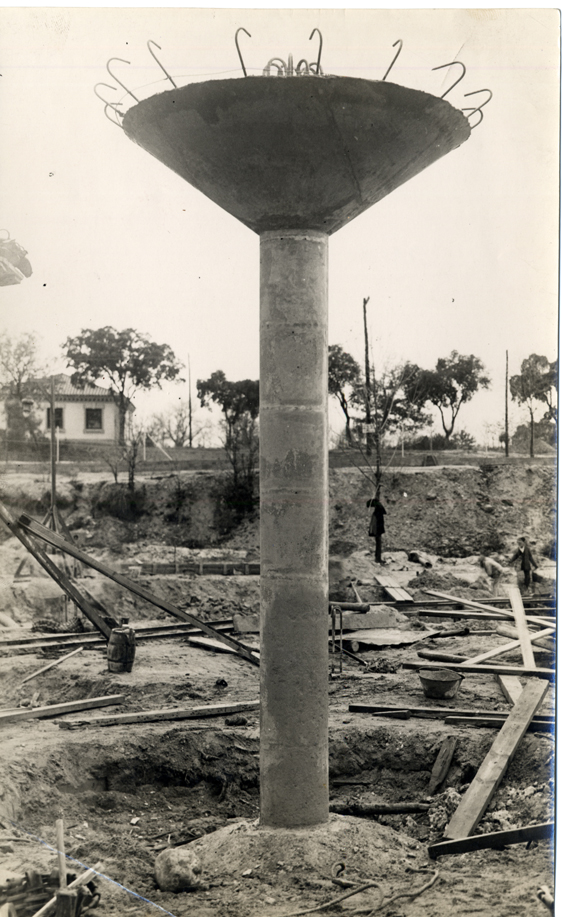 Detalle del puente en construccin