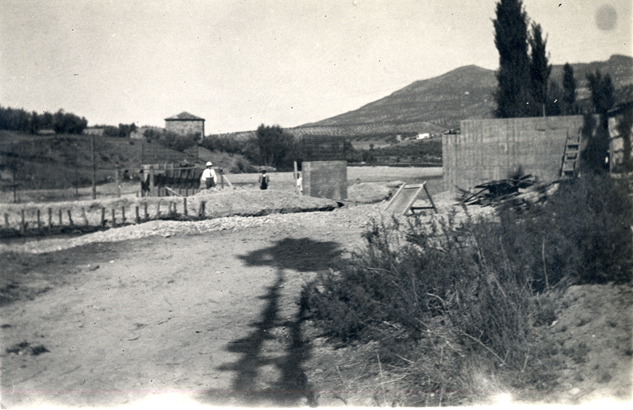 Vista del puente en construccin