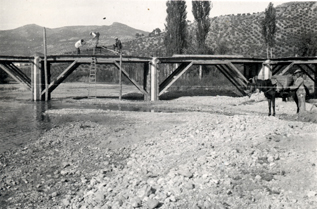 Vista del puente en construccin