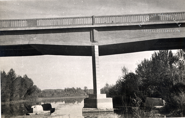 Vista del alzado central del puente