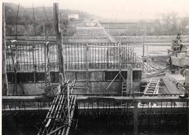 Detalle del puente en construccin