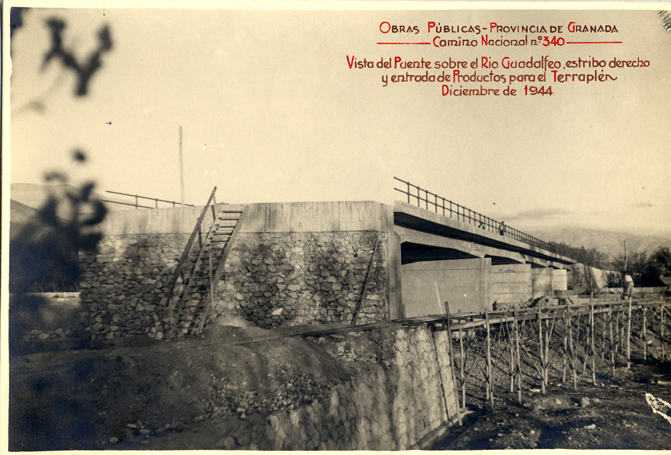 Vista del puente en construccin