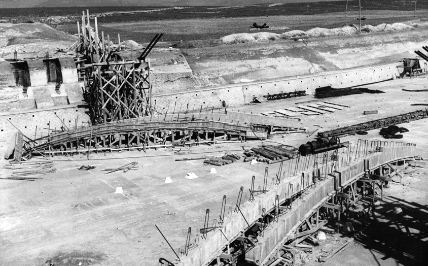 Vista area del puente en construccin