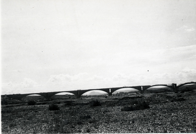 Vista del puente en construccin