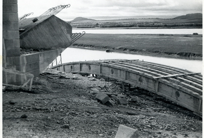 Detalle del puente en construccin