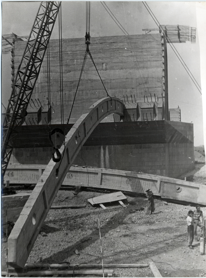 Detalle del puente en construccin