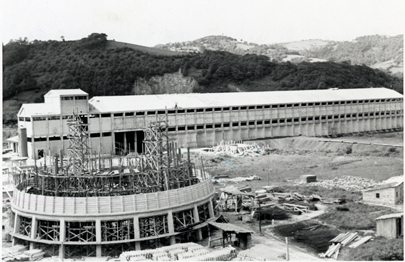 Vista de la factora en construccin