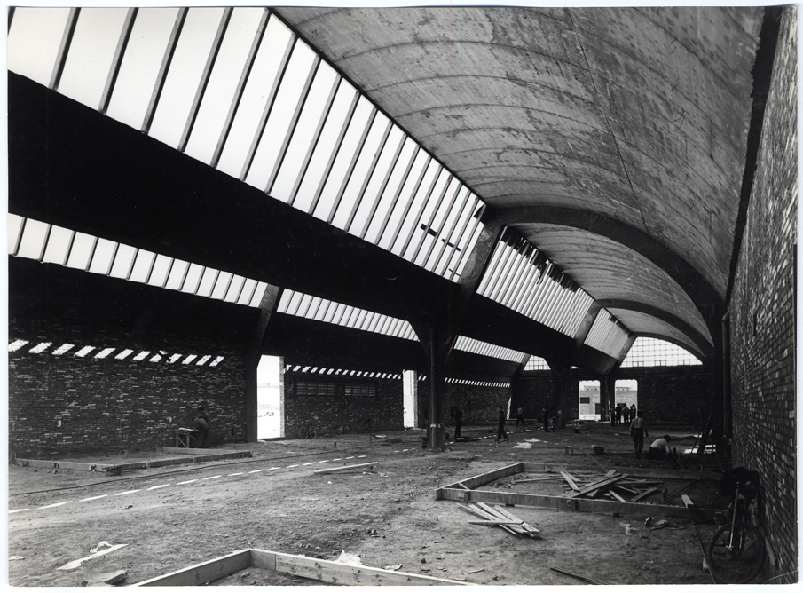 Vista del interior de la escuela en construccin