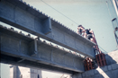 Detalle del puente en construccin