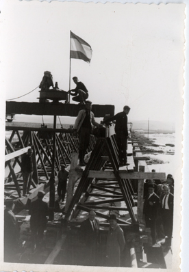 Detalle del puente en construccin