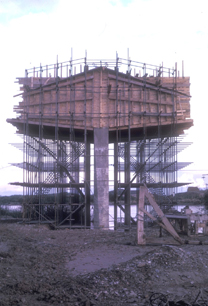 Detalle del puente en construccin