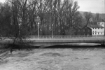 Vista del puente con la crecida del ro