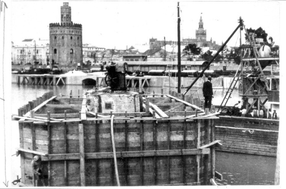 Cajn flotante. Puente de San Telmo