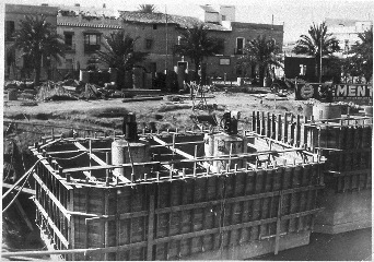 [Construccin de uno de los cajones de Cimentacin del Puente de San Telmo. 2]